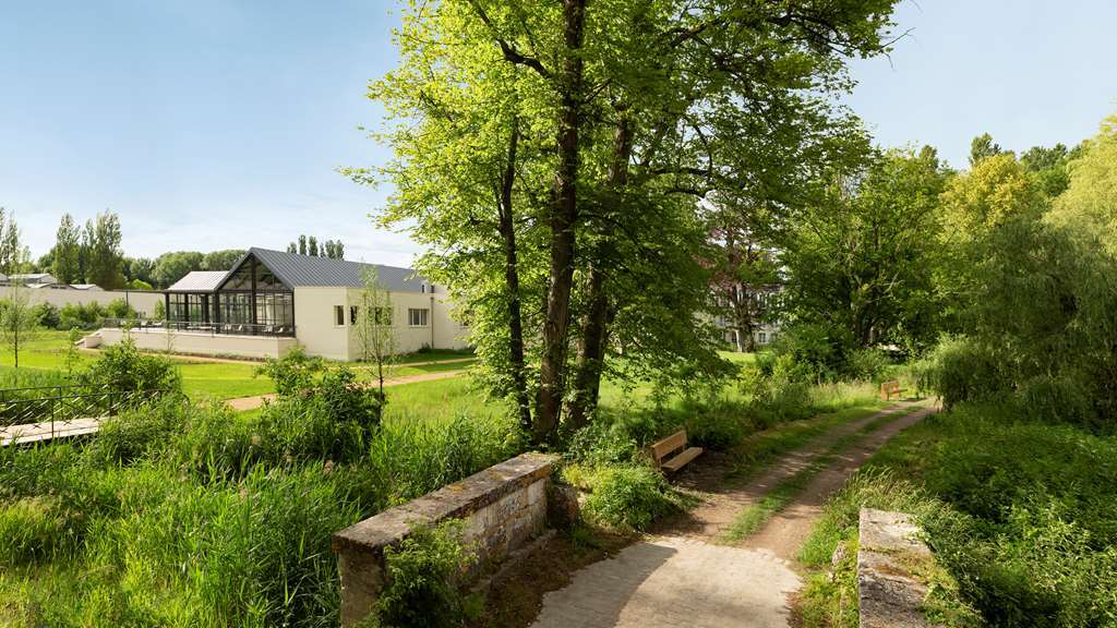 حياة ريجنسي شانتيلي Vineuil-Saint-Firmin المظهر الخارجي الصورة